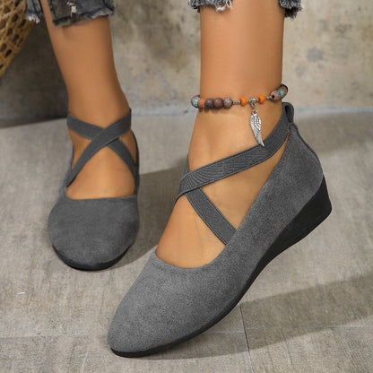 NOVARA – Scarpa Donna in Camoscio con Elastico