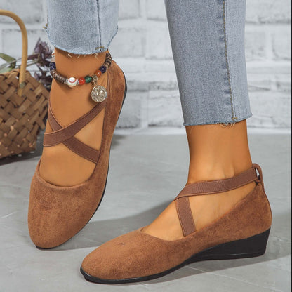 NOVARA – Scarpa Donna in Camoscio con Elastico