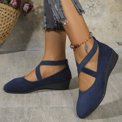 NOVARA – Scarpa Donna in Camoscio con Elastico