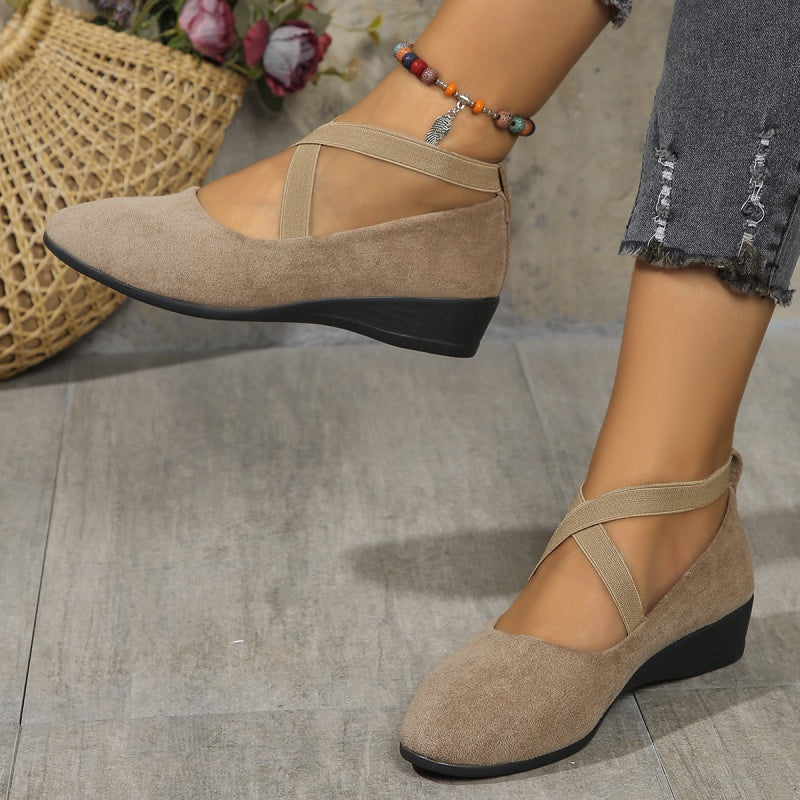 NOVARA – Scarpa Donna in Camoscio con Elastico