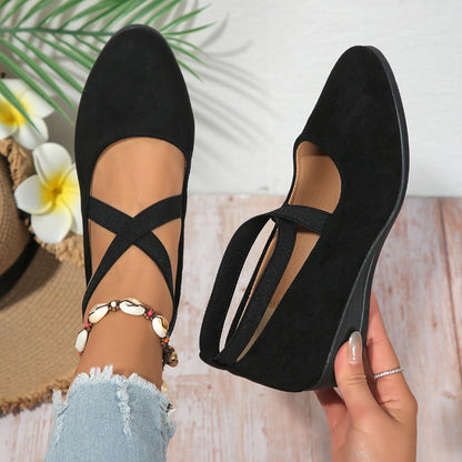 NOVARA – Scarpa Donna in Camoscio con Elastico